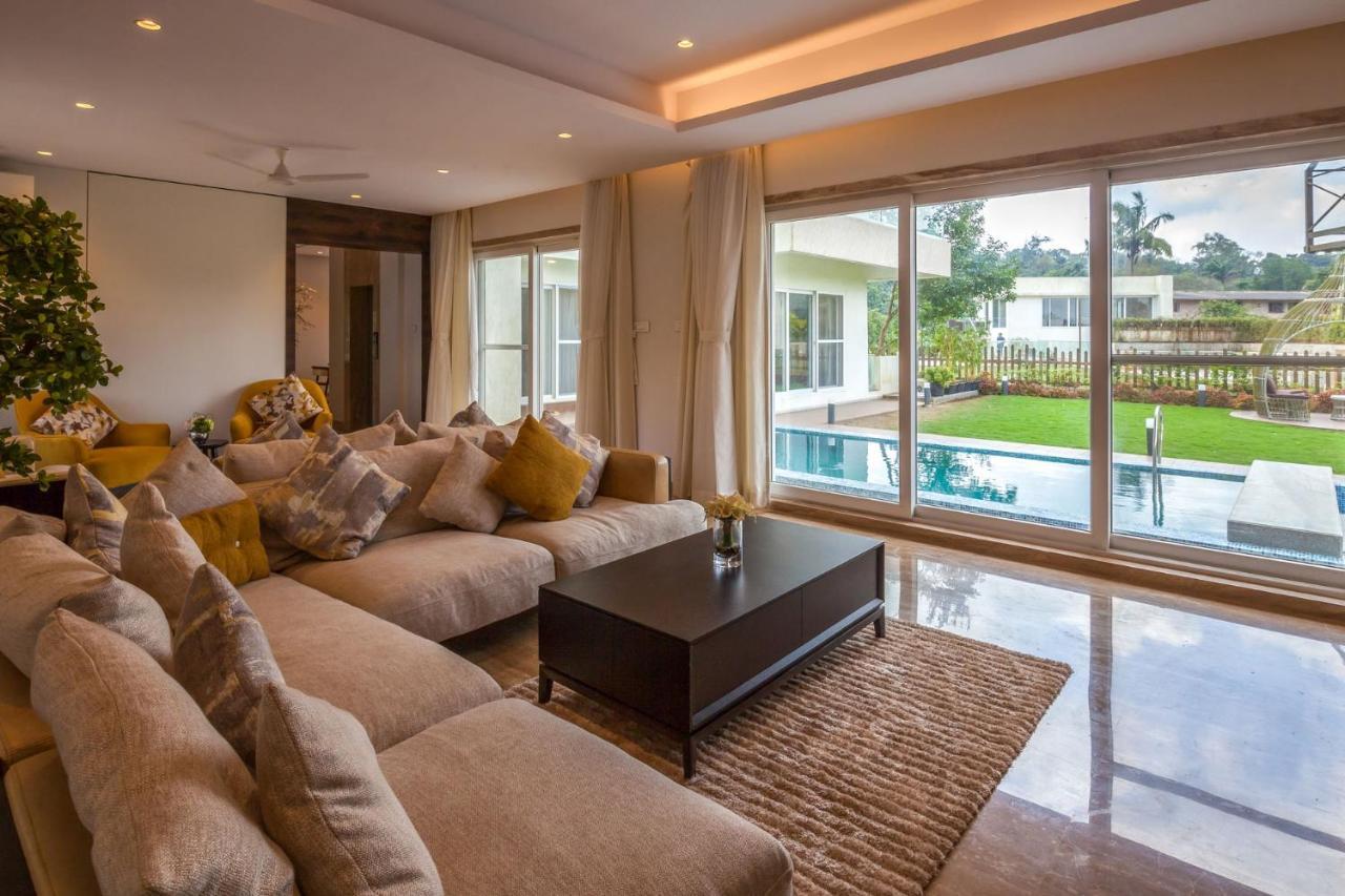 Villa Azul By Stayvista, Offering A Snooker Table, Terrace, Swimming Pool & A Spacious Lawn With A Charming Gazebo For A Perfect Getaway Lonavala Exterior foto