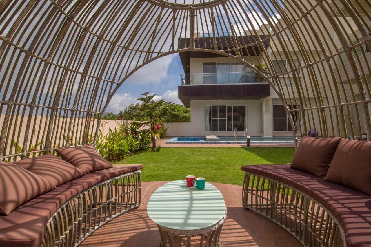 Villa Azul By Stayvista, Offering A Snooker Table, Terrace, Swimming Pool & A Spacious Lawn With A Charming Gazebo For A Perfect Getaway Lonavala Exterior foto